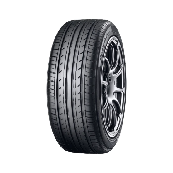 [VERYOK00289] 215/55R17 YOKOHAMA BLUEARTH ES32