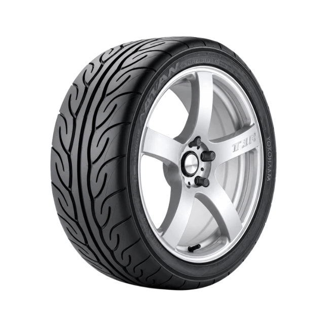 [VERYOK00145] 235/40R17 YOKOHAMA AD08 NEOVA