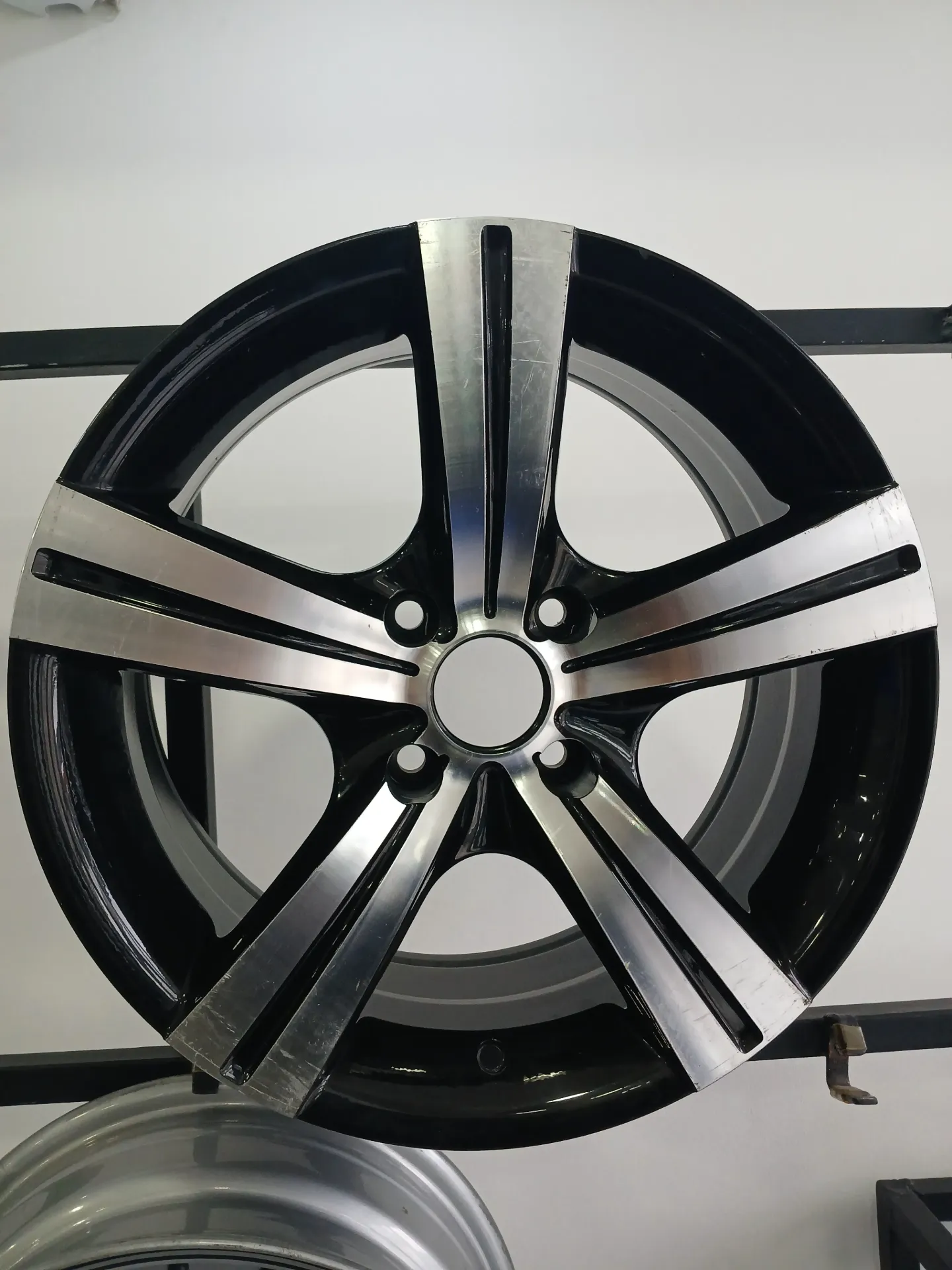 [LLATVW00001] LLANTA TVW R16 4x108